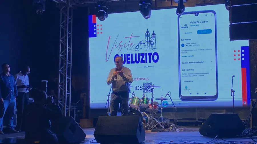 Lançamento do aplicativo Visite Queluzito em evento na cidade